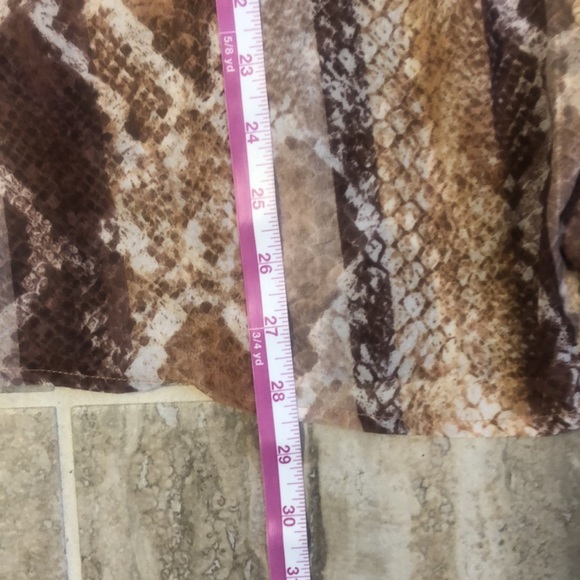 NWT House of Harlow 1960 Marley Shirt Striped Python Snake Print Blouse Small - Picture 12 of 16